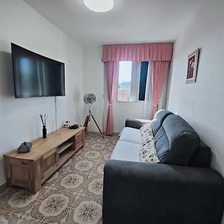 Casa Chito Cruz * 산타크루스데 테네리페